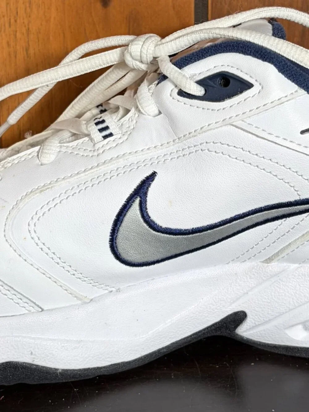 Nike air monarch